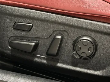 2018 Kia Stinger - image 19