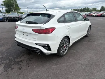 2023 Kia Forte5 - image 6