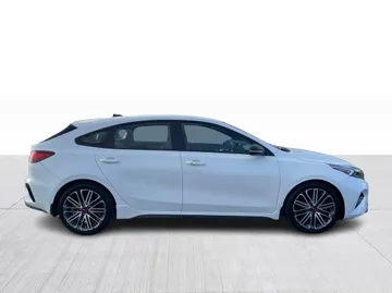 2023 Kia Forte5 - image 2