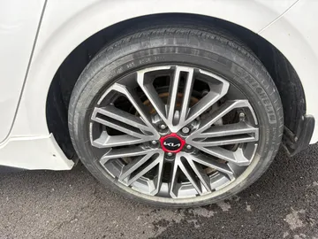 2023 Kia Forte5 - image 7