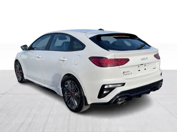 2023 Kia Forte5 - image 12