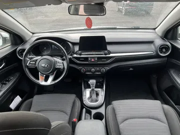 2021 Kia Forte5 - image 8
