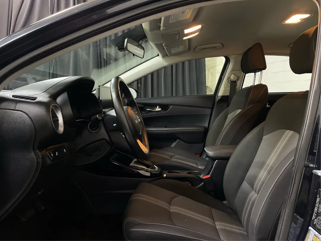 2024 Kia Forte5 — photo 3