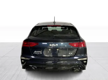 2024 Kia Forte5 - image 12