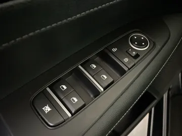 2024 Kia Forte5 - image 21