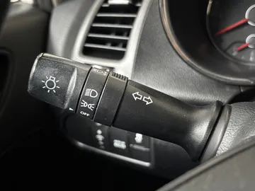 2015 Kia Forte - image 16