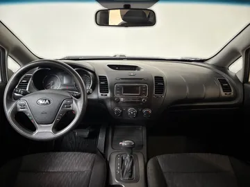 2015 Kia Forte - image 4
