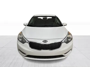 2015 Kia Forte - image 6
