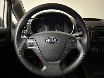 2015 Kia Forte - image 15