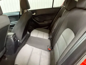 2016 Kia Forte 5 - image 14