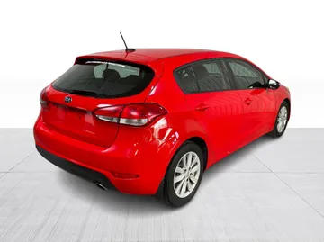 2016 Kia Forte 5 - image 13
