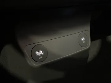 2023 Kia EV6 - image 28