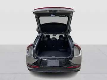 2023 Kia EV6 - image 13