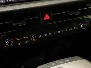 2023 Kia EV6 - image 21