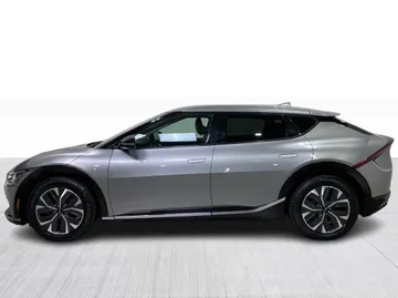 2023 Kia EV6 - image 10