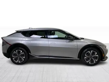 2023 Kia EV6 - image 2