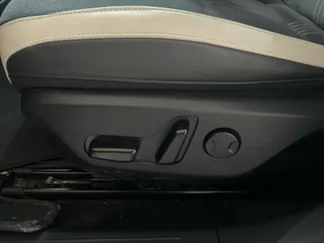 2022 Kia EV6 - image 21