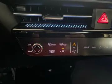 2022 Kia EV6 - image 27
