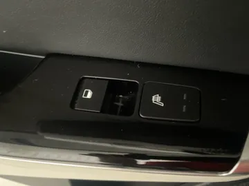 2022 Kia EV6 - image 32