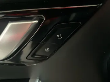 2022 Kia EV6 - image 22