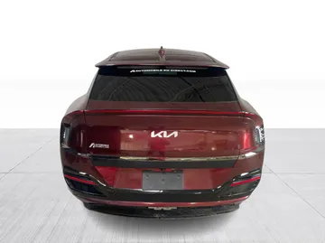 2022 Kia EV6 - image 13