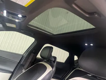 2022 Kia EV6 - image 6