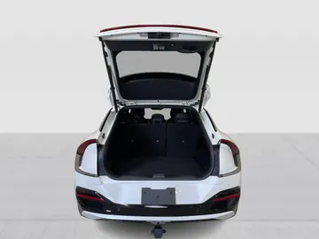 2022 Kia EV6 - image 12