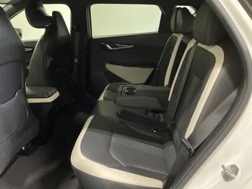 2022 Kia EV6 - image 11