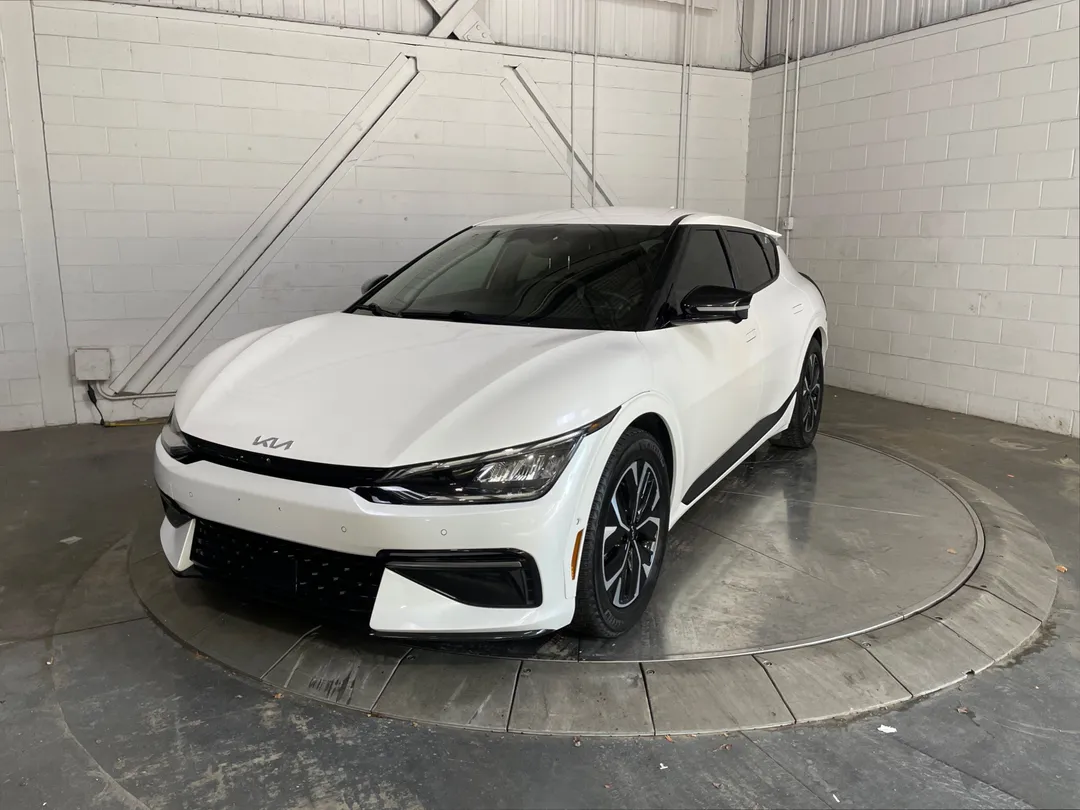 2022 Kia EV6 for sale - photo 3