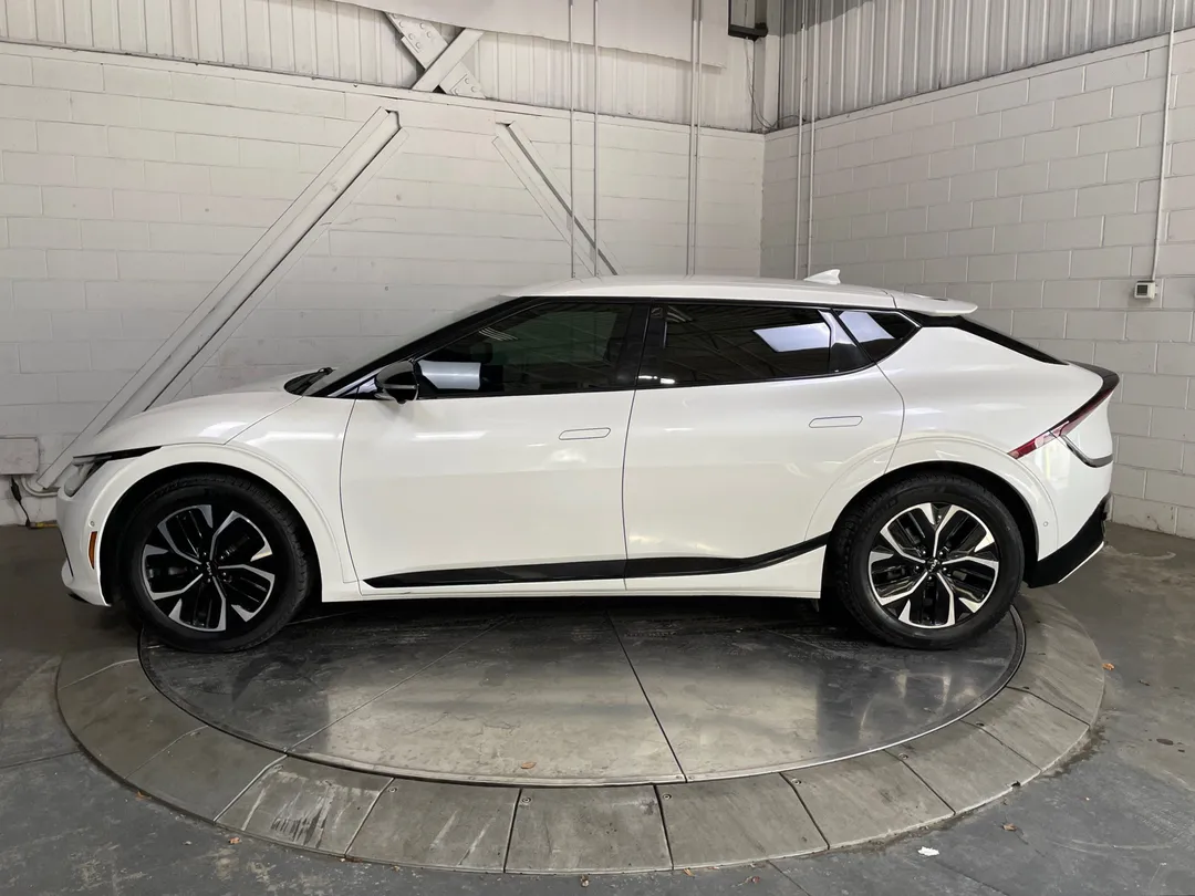 2022 Kia EV6 for sale - photo 4