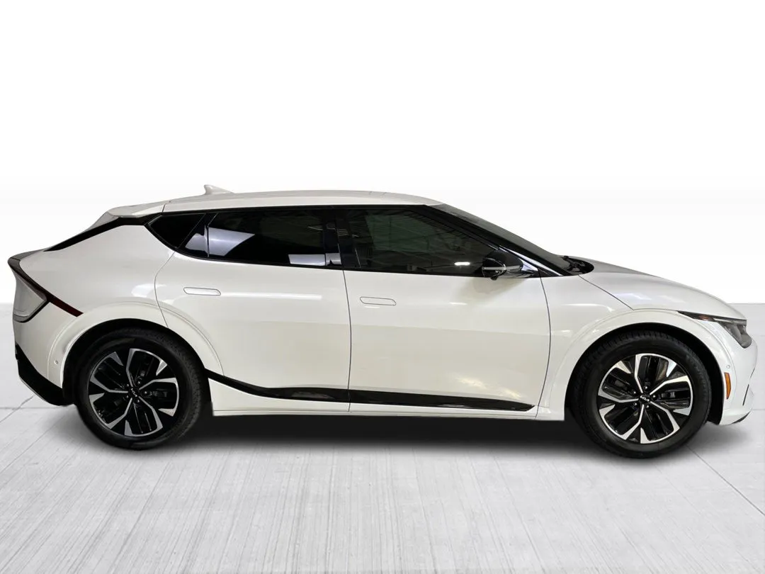 2022 Kia EV6 for sale - photo 2