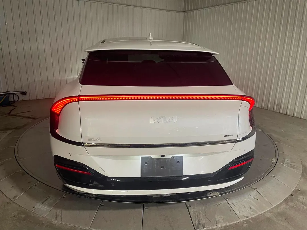 2022 Kia EV6 — photo 5