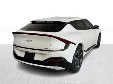2022 Kia EV6 - image 14