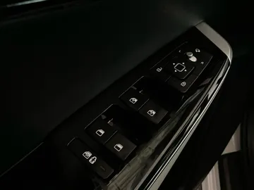 2022 Kia EV6 - image 26
