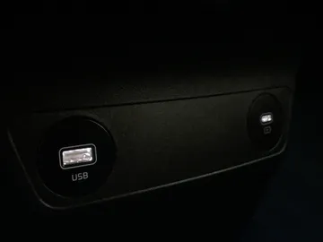 2022 Kia EV6 - image 31