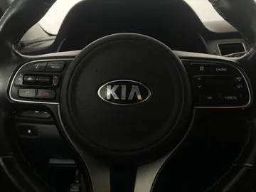 2019 Kia Niro - image 17