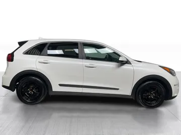 2019 Kia Niro - image 2