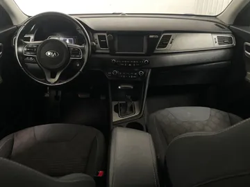 2019 Kia Niro - image 4