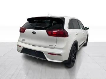 2019 Kia Niro - image 14