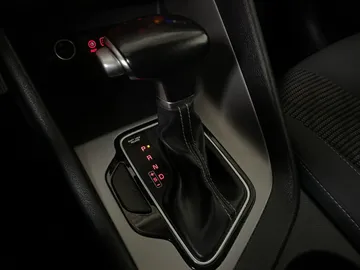 2019 Kia Niro - image 24