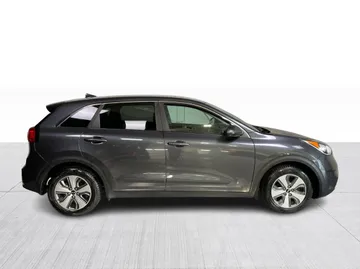 2019 Kia Niro - image 2