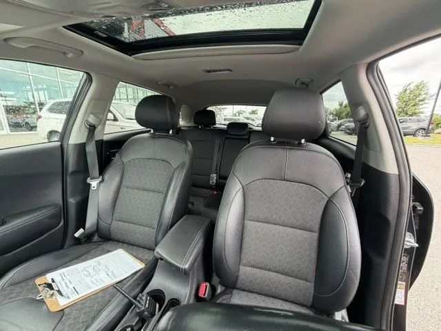 2022 Kia Niro — photo 7