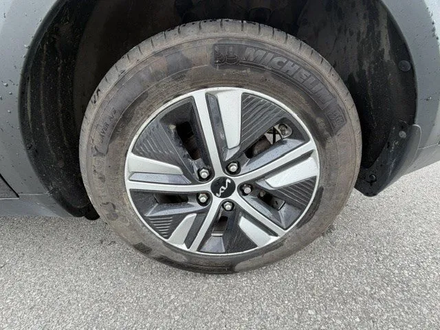 2022 Kia Niro — photo 6