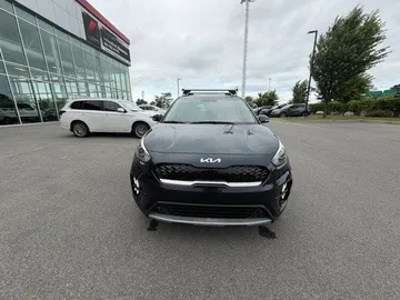 2022 Kia Niro - image 2