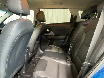 2019 Kia Niro - image 14