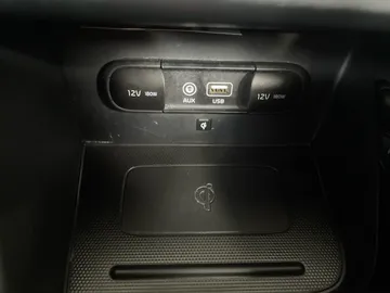 2019 Kia Niro - image 24