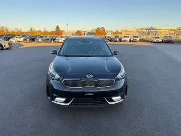 2019 Kia Niro - image 2
