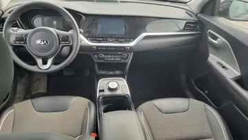 2020 Kia Niro EV - image 9