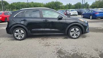 2020 Kia Niro EV - image 6