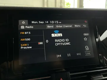 2022 Kia Niro Plug-In Hybrid - image 32